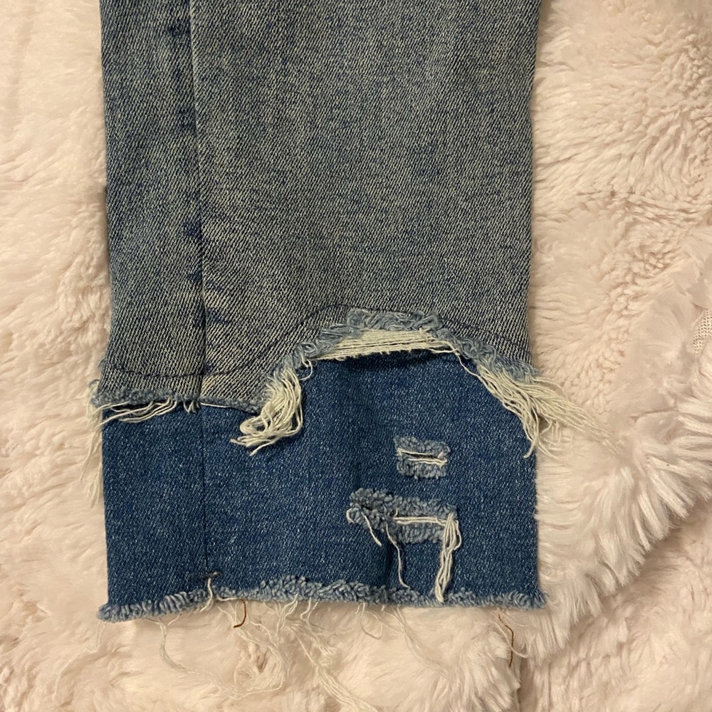BDG Twig High Rise Ripped Medium Wash - Picture 4 of 5